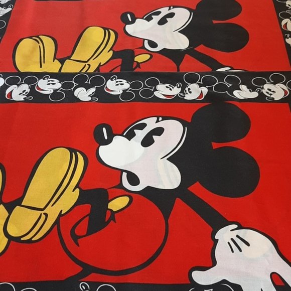 Disney Mickey Mouse Pillowcases.  Set of 2 - Picture 6 of 6